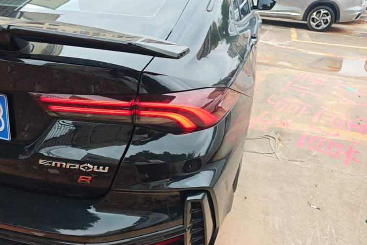 Used GAC Trumpchi EMPOW 2024 270T DCT Yingbao R-Style Edition Right Rear Taillight