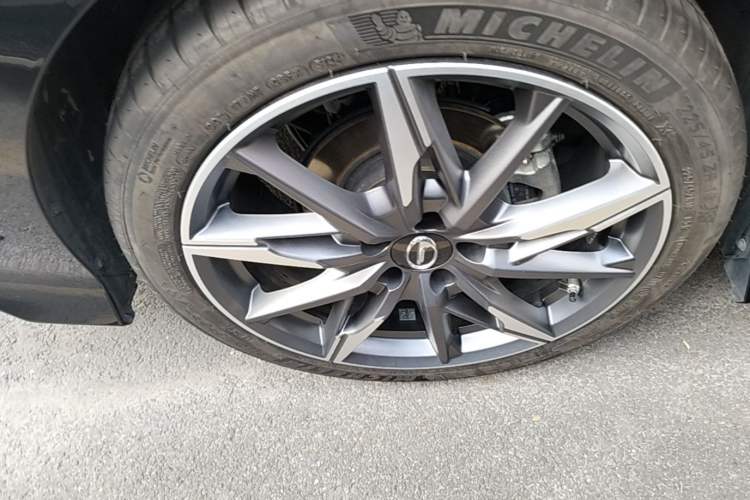 Used GAC Trumpchi EMPOW 2024 270T DCT Yingbao R-Style Edition Right Rear Wheel Hub