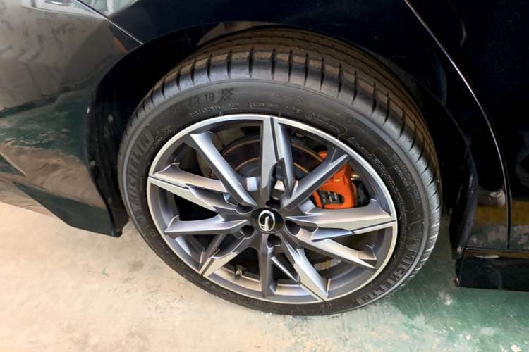 Used GAC Trumpchi EMPOW 2024 400T Automatic Yingbao R PRO Edition Right Rear Wheel Hub
