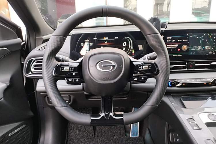 Used GAC Trumpchi EMPOW 2024 270T DCT Yingbao R-Style Edition Steering Wheel