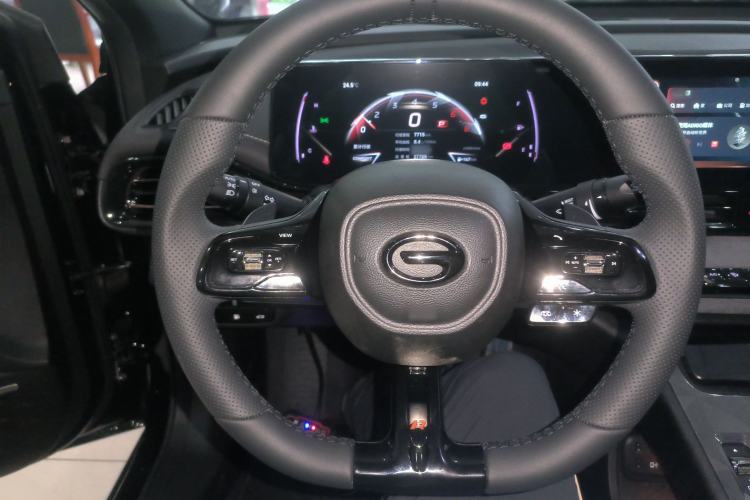 Used GAC Trumpchi EMPOW 2024 400T Automatic Yingbao R PRO Edition Steering Wheel