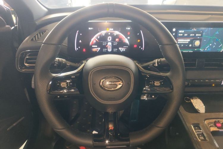 Used GAC Trumpchi EMPOW 2024 400T Automatic Yingbao R PRO Edition Steering Wheel