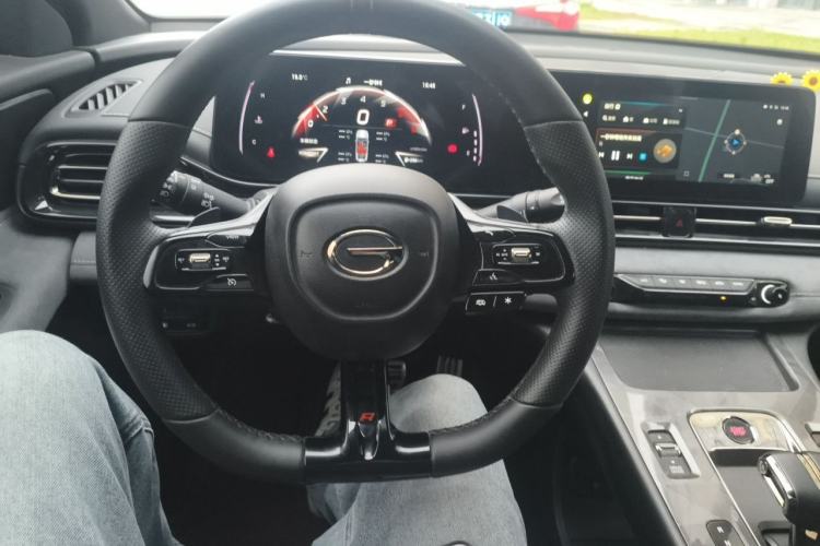 Used GAC Trumpchi EMPOW 2024 400T Automatic Yingbao R PRO Edition Steering Wheel