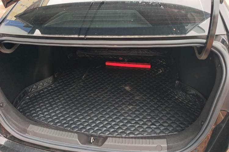Used GAC Trumpchi EMPOW 2024 270T DCT Yingbao R-Style Edition Trunk