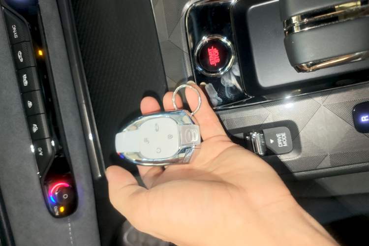 Used GAC Trumpchi EMPOW 2024 400T Automatic Yingbao R PRO Edition Vehicle Key