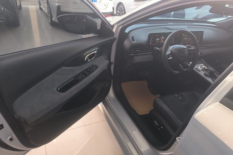 Used GAC Trumpchi EMPOW 2024 400T Automatic Yingbao R PRO Edition Driver Seat