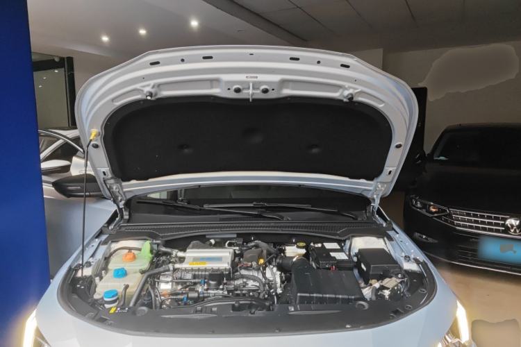 Used GAC Trumpchi EMPOW 2024 270T DCT Yingbao R-Style Edition Engine Bay