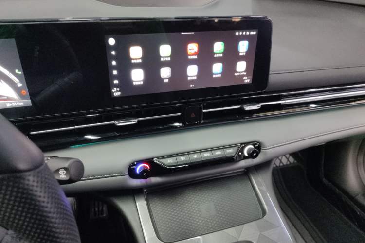 Used GAC Trumpchi EMPOW 2024 270T DCT Yingbao R-Style Edition Audio And AC Panel