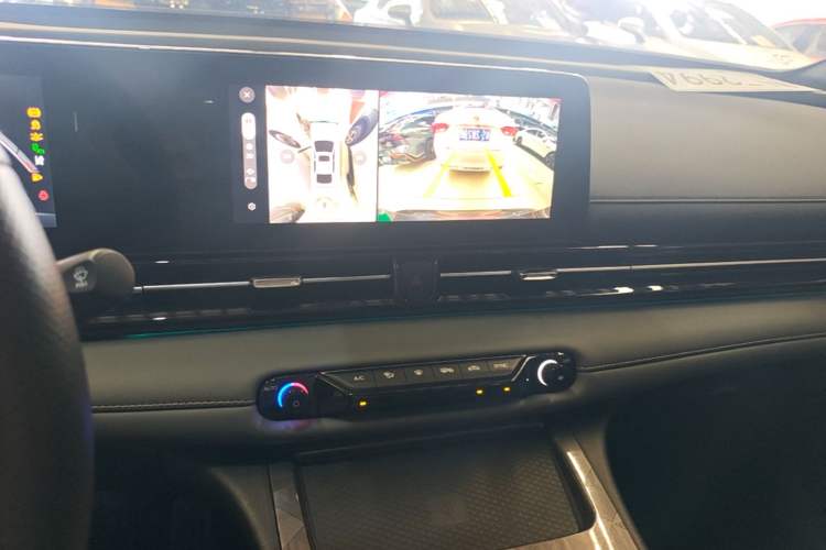Used GAC Trumpchi EMPOW 2024 270T DCT Yingbao R-Style Edition Audio And AC Panel