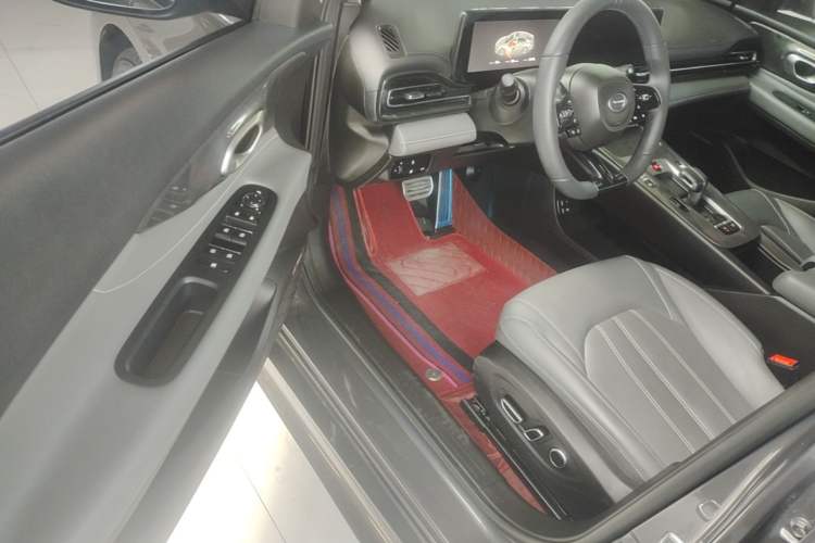 Used GAC Trumpchi EMPOW 2024 270T DCT Yingbao R-Style Edition Driver Seat