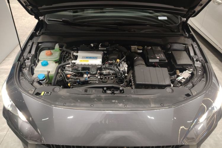 Used GAC Trumpchi EMPOW 2024 270T DCT Yingbao S Edition Engine Bay