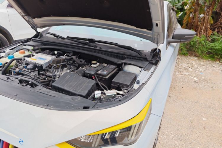 Used GAC Trumpchi EMPOW 2024 270T DCT Yingbao S Edition Engine Bay Left