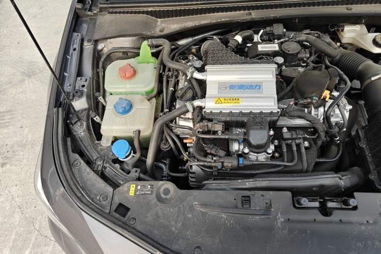 Used GAC Trumpchi EMPOW 2024 270T DCT Yingbao S Edition Engine Bay Right