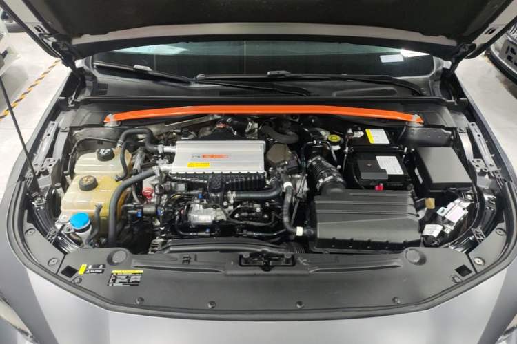 Used GAC Trumpchi EMPOW 2024 400T Automatic Yingbao R PRO Edition Engine Bay