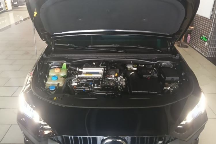 Used GAC Trumpchi EMPOW 2024 270T DCT Yingbao S Edition Engine Bay
