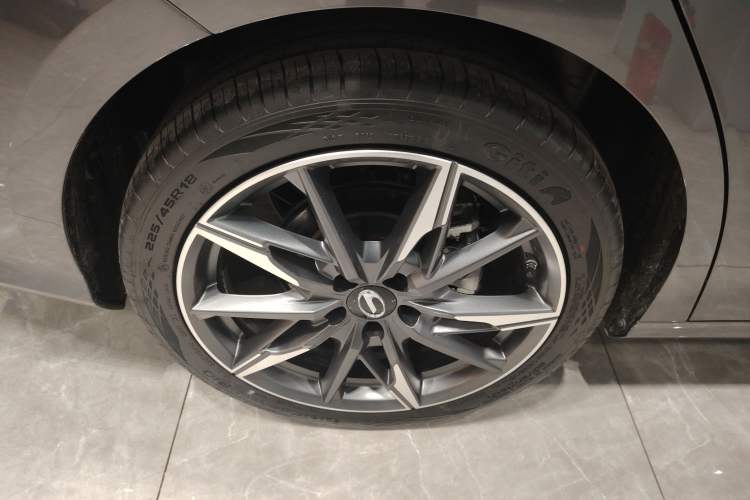 Used GAC Trumpchi EMPOW 2024 270T DCT Yingbao S Edition Exterior 8