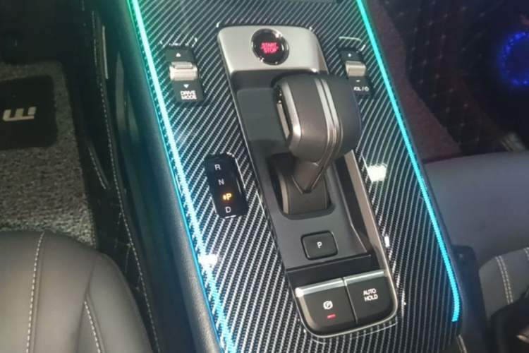 Used GAC Trumpchi EMPOW 2024 270T DCT Yingbao S Edition Gear Lever