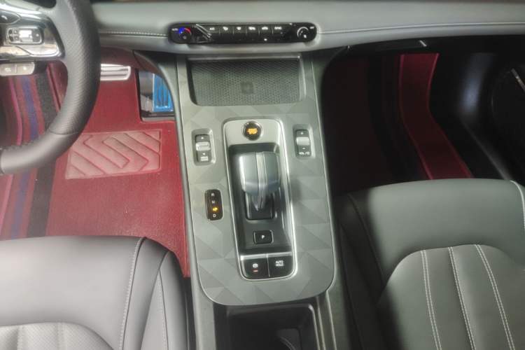 Used GAC Trumpchi EMPOW 2024 270T DCT Yingbao R-Style Edition Gear Lever