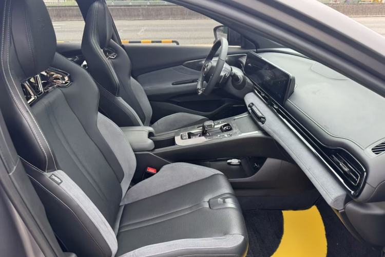 Used GAC Trumpchi EMPOW 2024 400T Automatic Yingbao R PRO Edition Interior 10