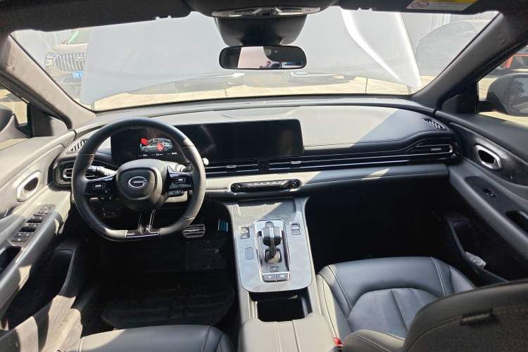 Used GAC Trumpchi EMPOW 2024 270T DCT Yingbao R-Style Edition Interior 2
