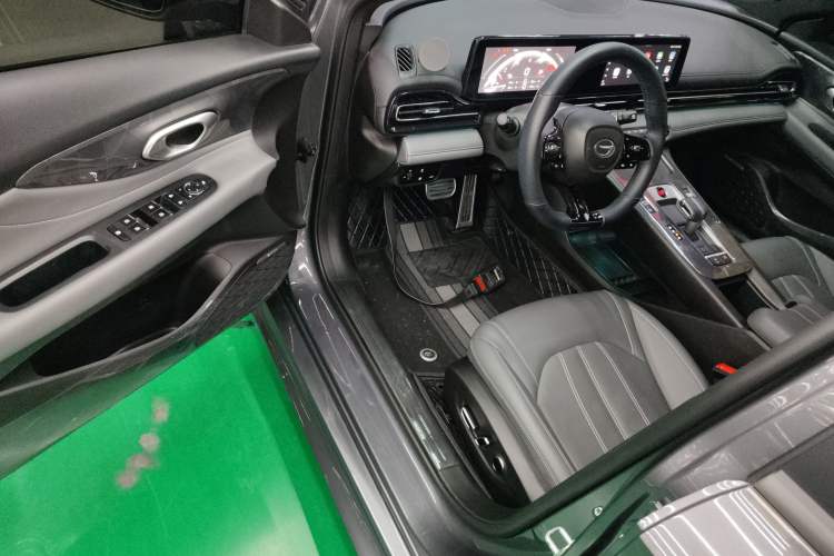 Used GAC Trumpchi EMPOW 2024 270T DCT Yingbao R-Style Edition Interior 3