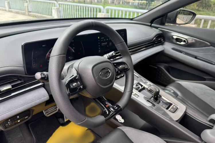 Used GAC Trumpchi EMPOW 2024 400T Automatic Yingbao R PRO Edition Interior 3