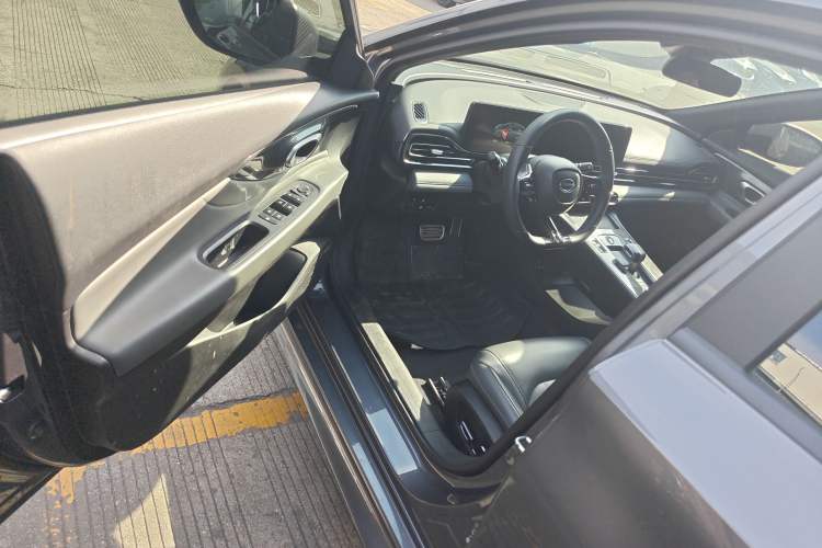 Used GAC Trumpchi EMPOW 2024 270T DCT Yingbao R-Style Edition Interior 3