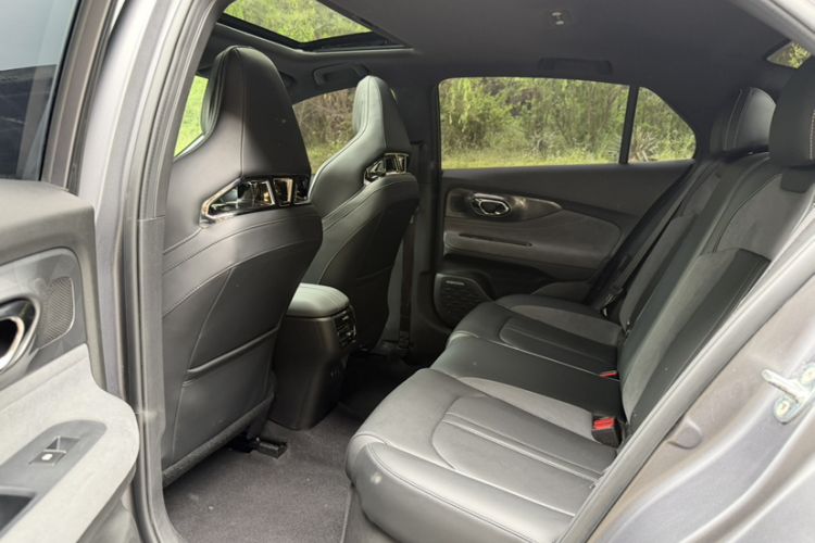 Used GAC Trumpchi EMPOW 2024 400T Automatic Yingbao R PRO Edition Interior 5