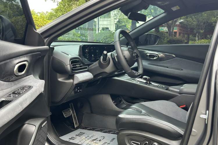 Used GAC Trumpchi EMPOW 2024 400T Automatic Yingbao R MAX Edition Interior 5