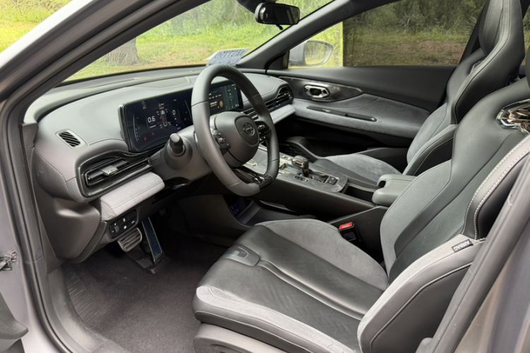 Used GAC Trumpchi EMPOW 2024 400T Automatic Yingbao R PRO Edition Interior 8