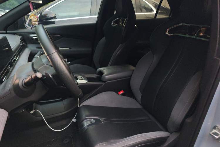Used GAC Trumpchi EMPOW 2024 400T Automatic Yingbao R MAX Edition Left Front Seat