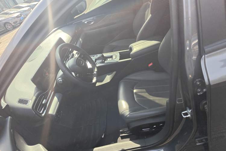 Used GAC Trumpchi EMPOW 2024 270T DCT Yingbao R-Style Edition Left Front Seat