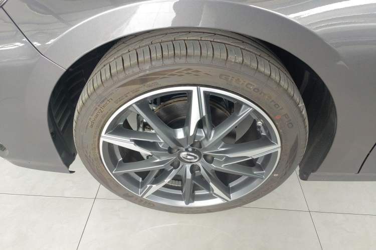Used GAC Trumpchi EMPOW 2024 270T DCT Yingbao S Edition Left Front Wheel Hub