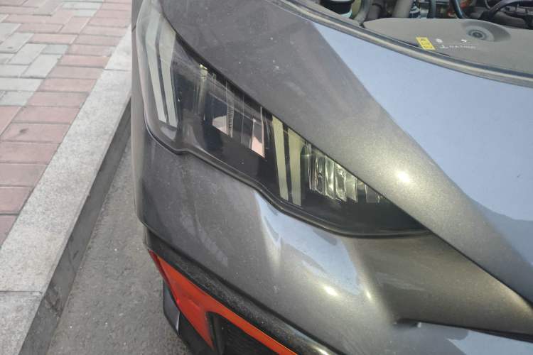 Used GAC Trumpchi EMPOW 2024 270T DCT Yingbao R-Style Edition Right Front Headlight