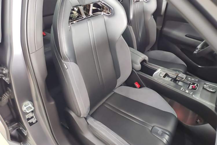 Used GAC Trumpchi EMPOW 2024 400T Automatic Yingbao R MAX Edition Right Front Seat