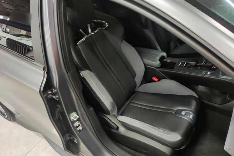 Used GAC Trumpchi EMPOW 2024 400T Automatic Yingbao R PRO Edition Right Front Seat