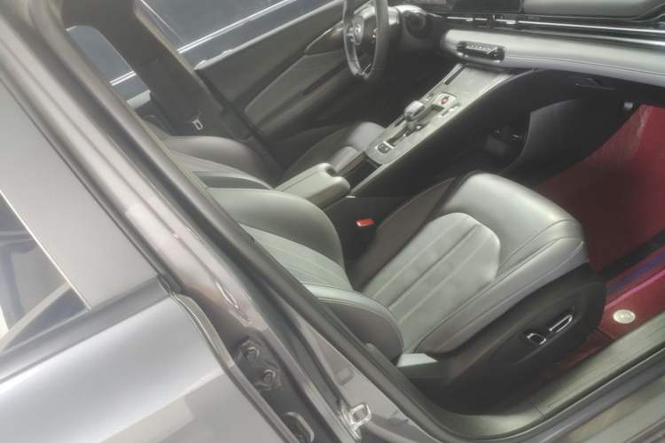 Used GAC Trumpchi EMPOW 2024 270T DCT Yingbao R-Style Edition Right Front Seat