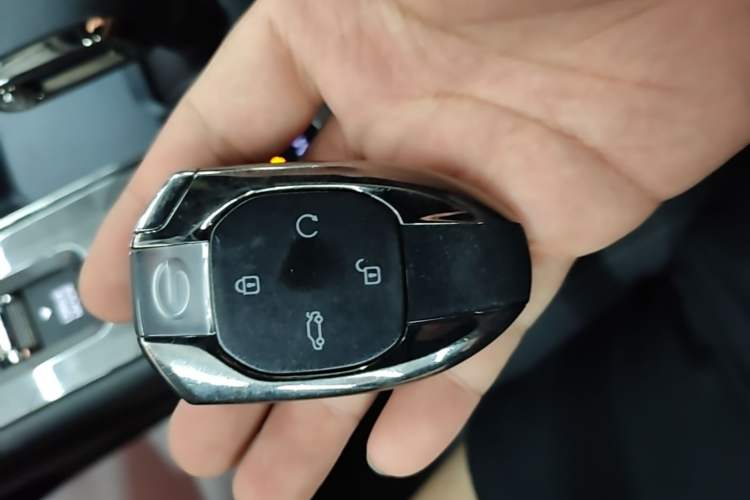 Used GAC Trumpchi EMPOW 2024 400T Automatic Yingbao R MAX Edition Vehicle Key