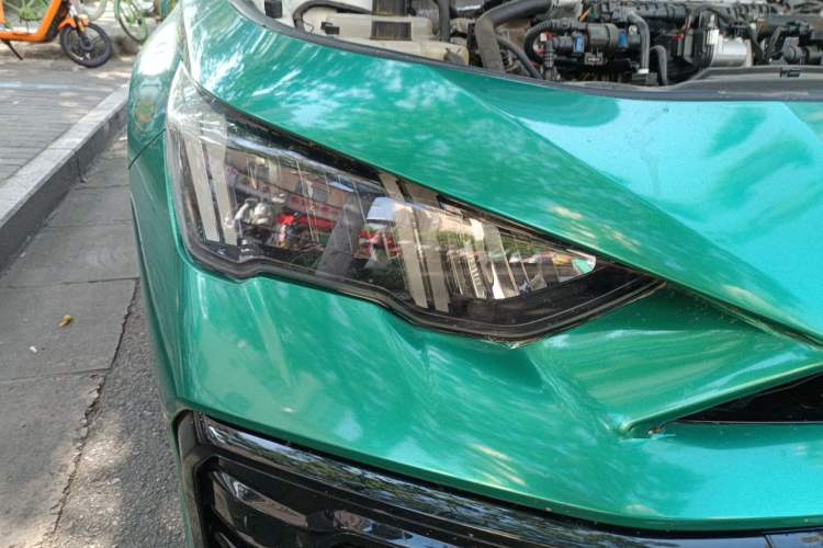 Used GAC Trumpchi EMPOW 2024 400T Automatic Yingbao R MAX Edition Right Front Headlight