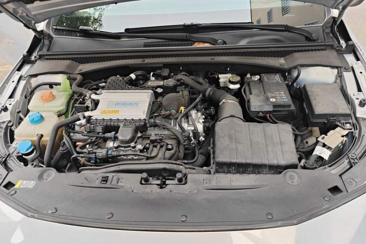 Used GAC Trumpchi EMPOW 2024 270T DCT Yingbao R-Style Edition Engine Bay