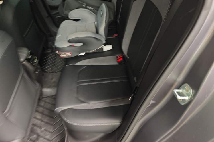 Used GAC Trumpchi EMPOW 2024 400T Automatic Yingbao R MAX Edition Left Rear Seat