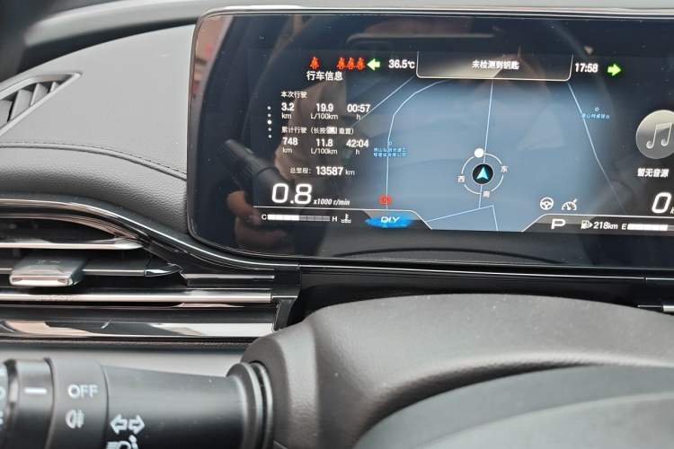 Used GAC Trumpchi EMPOW 2024 270T DCT Yingbao R-Style Edition Odometer Close Up