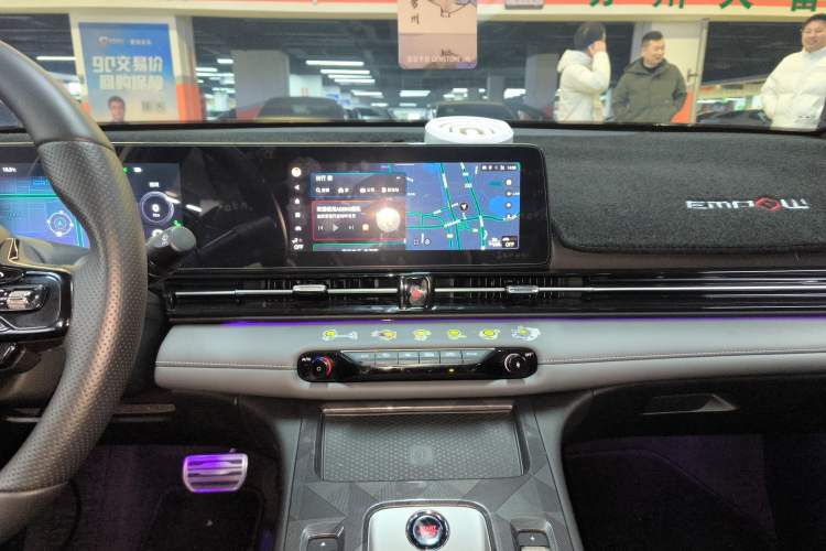 Used GAC Trumpchi EMPOW 2024 270T DCT Yingbao R-Style Edition Audio And AC Panel
