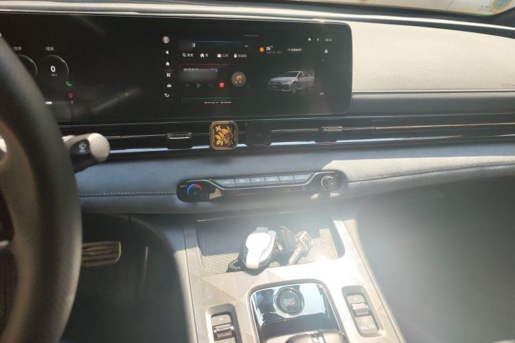 Used GAC Trumpchi EMPOW 2024 400T Automatic Yingbao R MAX Edition Audio And AC Panel