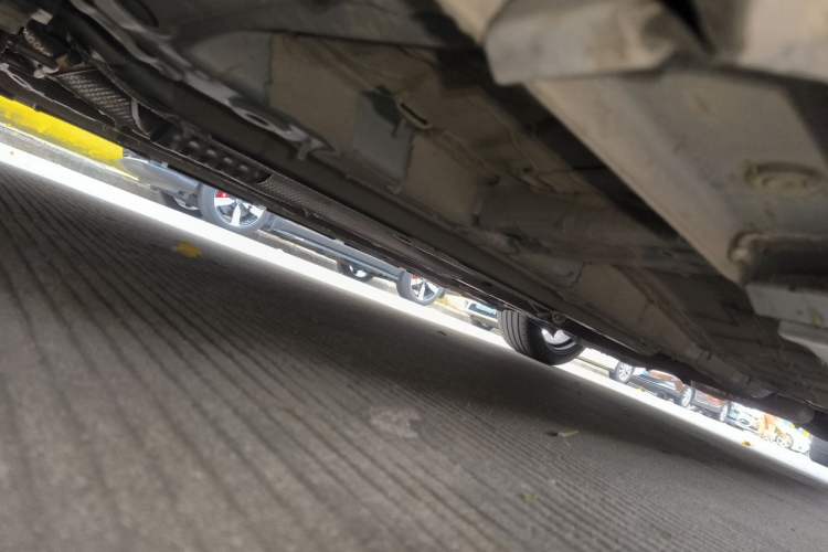 Used GAC Trumpchi EMPOW 2024 400T Automatic Yingbao R PRO Edition Chassis Front Left