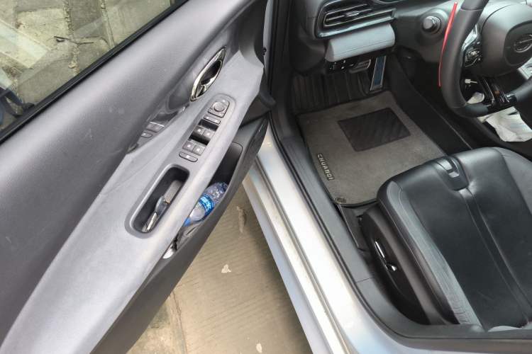 Used GAC Trumpchi EMPOW 2024 400T Automatic Yingbao R PRO Edition Driver Seat