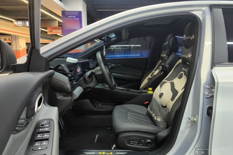 Used GAC Trumpchi EMPOW 2024 270T DCT Yingbao R-Style Edition Driver Seat