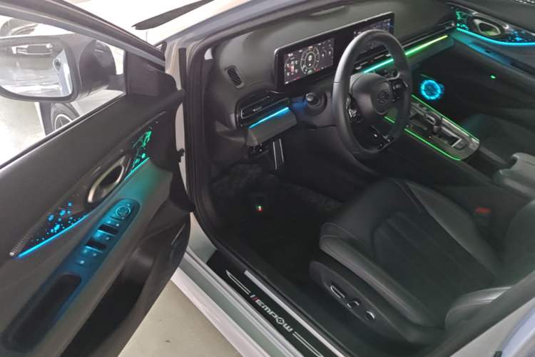 Used GAC Trumpchi EMPOW 2024 270T DCT Yingbao R-Style Edition Driver Seat