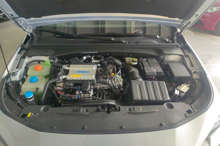 Used GAC Trumpchi EMPOW 2024 270T DCT Yingbao S Edition Engine Bay