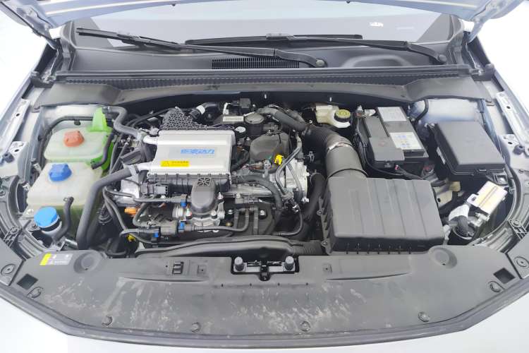 Used GAC Trumpchi EMPOW 2024 270T DCT Yingbao S Edition Engine Bay